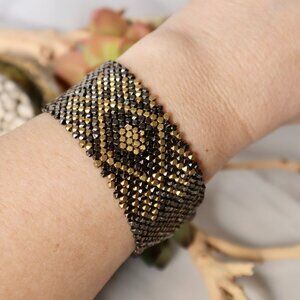 Handmade Beaded Evil Eye Bracelet Black & Gold